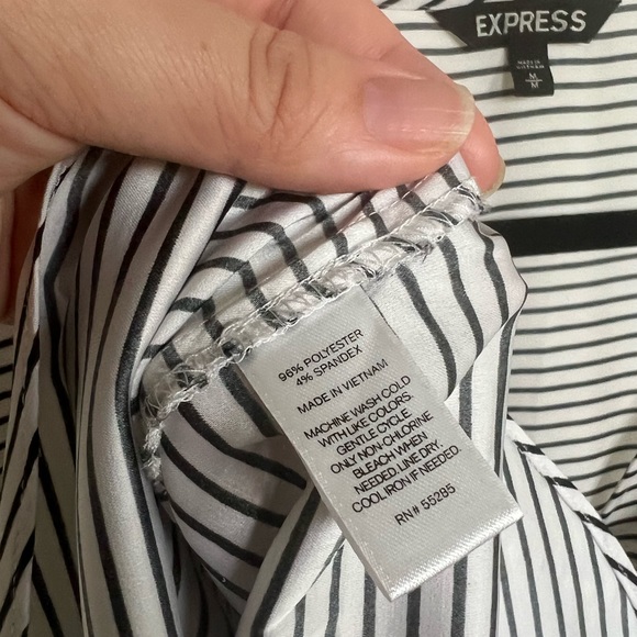 Express Nursing + Pumping Friendly Top in Black and White Stripe, Size Medium - Picture 3 of 3